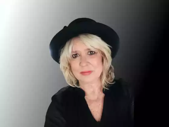 Landria Onkka, 
                            Health & Wellness, Spirituality, Spirituality, Spirituality, Spirituality, Health & Wellness, Health & Wellness 
                            Expert at Soulful Summit 2023: uma jornada interior, comece!