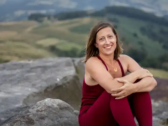 Sarah Evans ,
                            Yoga, Health & Wellness, Spirituality, Health & Wellness, Spirituality, Health & Wellness, Yoga, Spirituality, Spirituality, Health & Wellness
                            Expert at Yoga de Cura Restauradora para Corpos Físico, Emocional, Mental, Energético e Espiritual (28 x Yoga 